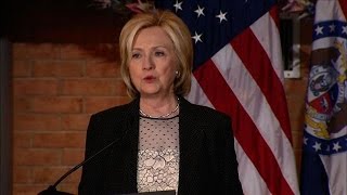 Clinton praises US retailers for removal of Confederate flags