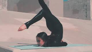 Mongolian Contortionist Mongolian Contortionist