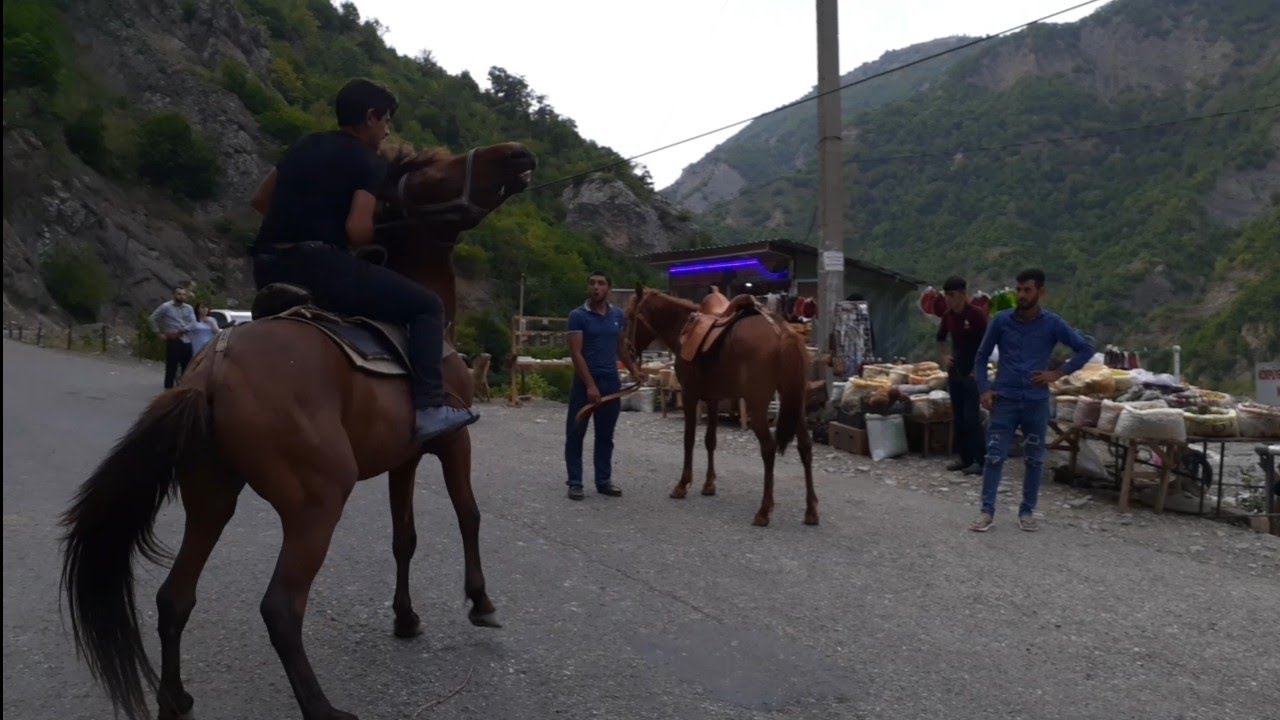 İsmayıllı rayonu Zərnava körpüsü. Lahıca gedən yolda Zərnava körpüsü