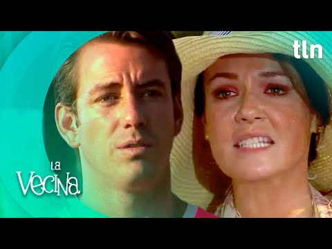 Isabel goes crazy with jealousy when she sees Sara | La vecina 38 1/3 | tlnovelas