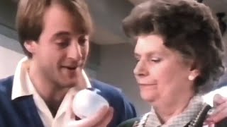 1988 Ariel Automatic Liquid Mrs B - The Indesit Version