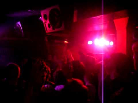 Dennis Ferrer plays Uner & Coyu - Raw Sweat @ Club...