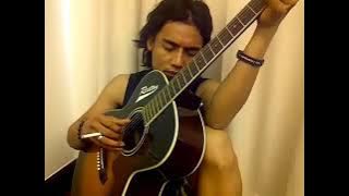 Charly setia band gitar akustik terluka
