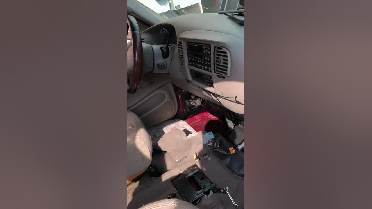 1997-2002 (1st Gen) Ford Expedition Blend door actuator - YouTube
