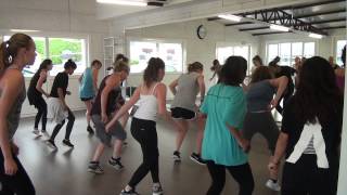 Le Loft Studio - Année 2014 - 2015(Récapitulatif de la première activité du Loft Studio, école de danse basée a Rolle et dirigée par les soeurs Melinda & Alaina Meroni. Vous y découvrirez des ..., 2015-07-14T20:24:33.000Z)