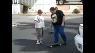 fat guy tries skateboarding...FAIL