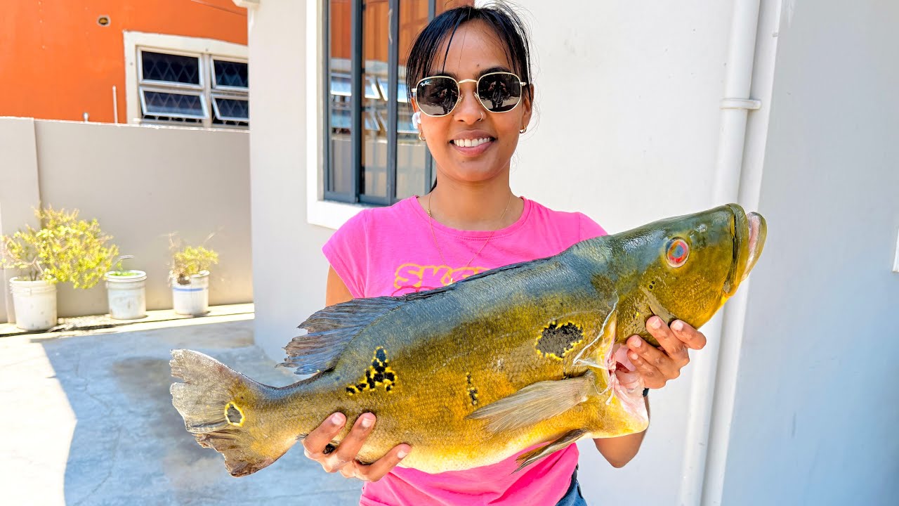 ГИГАНТСКИЙ 10-ФУНТОВЫЙ ЛУКАНАНИ || ПОЙМАТЬ, ЧИСТИТЬ, ПРИГОТОВИТЬ #198