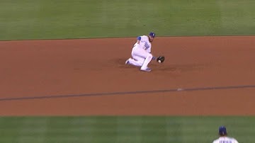 NYM@LAD: Turner snags a line drive to retire Murphy