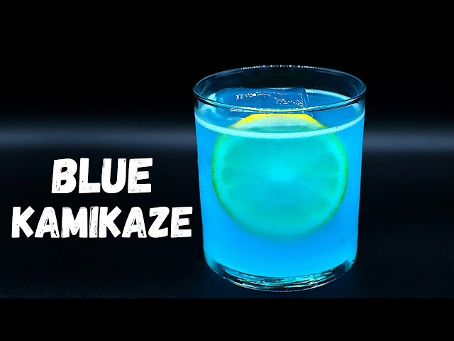 Blue Kamikaze Cocktail Recipe | Blue Vodka Drink class=