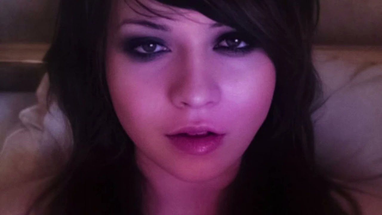 Ayesha Erotica-Decked (vaporchrome remix) slowed