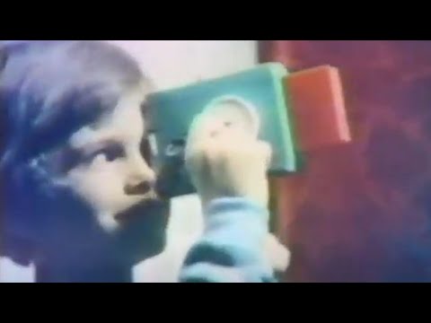 Snoopy Drive-In Movie and Movie Viewer - from Kenner (Commercial, 1975)