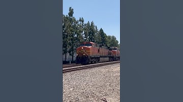 BNSF Light power move