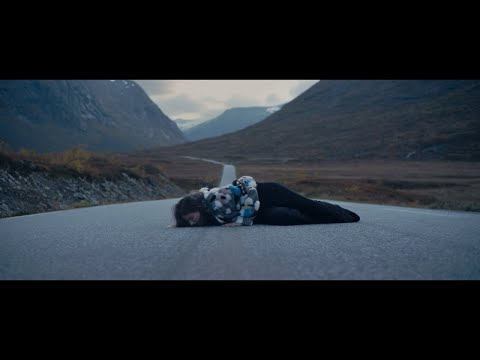 Pola Rise - Fear [Official Music Video]