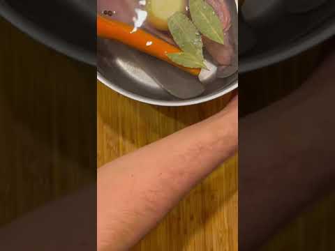 Video: Kā pagatavot ribiņu acu steiku: 14 soļi (ar attēliem)