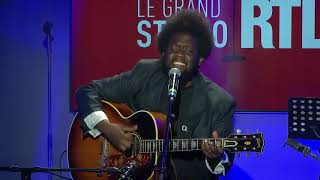 Video thumbnail of "Michaek Kiwanuka - Cold little heart (Live) - Le Grand Studio RTL"