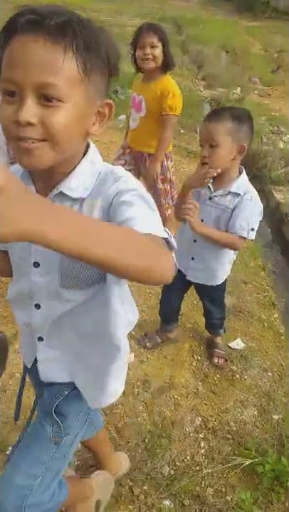 Bocil Strike Babon Papuyu di Sungai Kecil