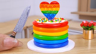 Miniatur kue warna warna warni yang cantik  Miniatur ide dekorasi kue coklat pelangi