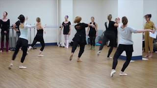 Finis Jhung 's Ballet Technique: Pas de Valse en tournant
