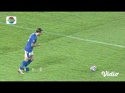 Gol atau Tidak? Tendangan Bebas Marc Klok-Persib di Menit Pertama Hampir Menjebol Gawang Persija