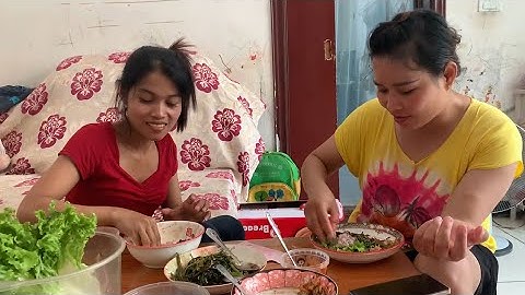 GOING TO A FRIEND'S HOUSE WHO IS A FELLOW INDONESIAN, ALSO FROM WEST KALIMANTAN (Dayak people)