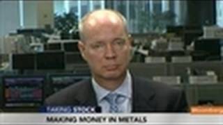 Celebrity Stephenson Says Gold to Rise `Well Beyond' $2,000 Ounce Wealth