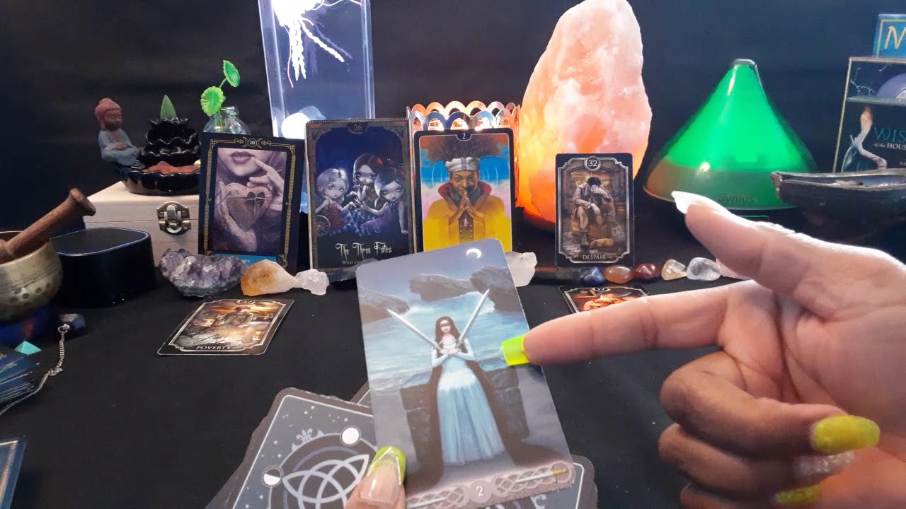 SOMEONE Needs 2 HEAR This RIGHT NOW! YOUR INTUITION IS TRYING TO TELL YOU LOVE ❤ IS ON THE WAY!