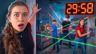 I Turned My Parents Bedroom into an ESCAPE ROOM