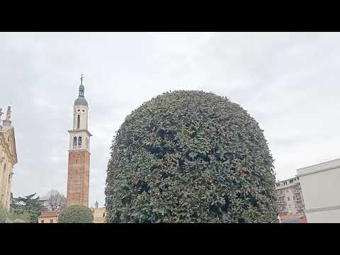 4K UHD Walking tour in Thiene, Italy. the coolest town in Venito.