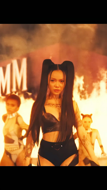 A factory that can customize girlfriends #foryou #movie #film #youtubeshorts #usa #commentary