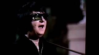 Watch Roy Orbison This Little Bird video