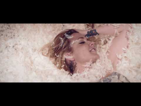 Le Malls - Blazed Feat. Beckii Power