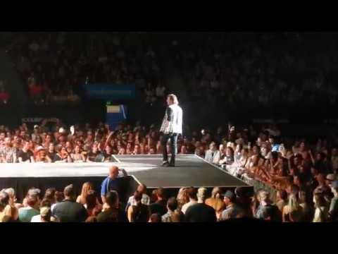 MORGAN WALLEN UP DOWN MELBOURNE 2019 - YouTube