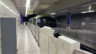 東京モノレール 羽田空港第2ターミナル駅 2000形 到着