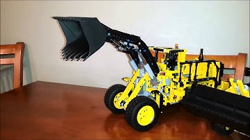 Lego Technic VOLVO L350F 42030 Vs 8265 Vs 8464