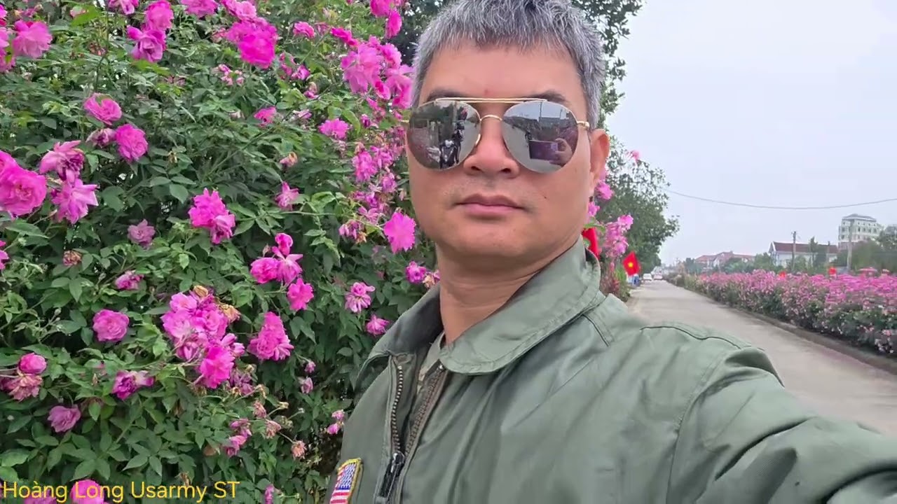 TRIỆU ĐÓA HỒNG