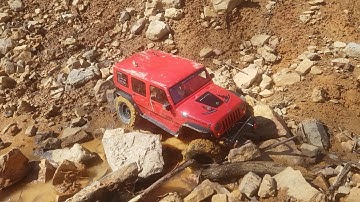 Axial Scx10 vs. Scx10ii CRC! Which Axial is better ???