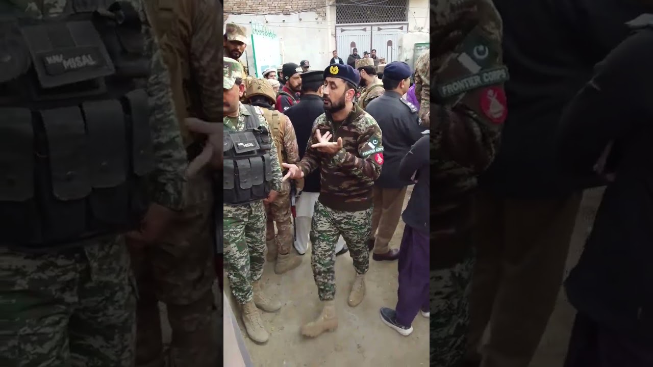 میجر عدیل زمان (عمر: 36 سال، ساکن: ضلع ڈیرہ اسماعیل خان)، جو ایک بہادر افسر تھے ا جوانمردی سے لڑتے😢🫡