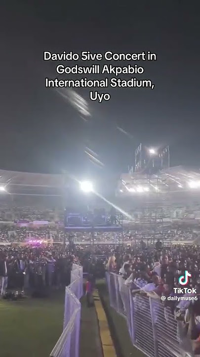 Thousands of people loudly singing Davido’s Aye 😇 #davido #africanmusicstudio #concert #football