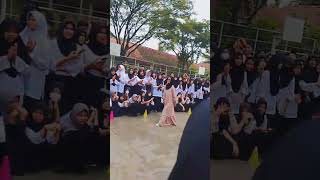 Download Lagu WOW KEREN, FASHION SHOW ALA PERAGAWATI MP3