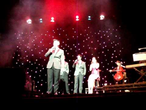 Barry Manilow Medley ...Milton Keynes Jonathan Ans...