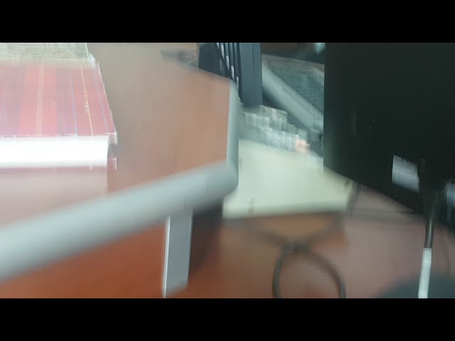 نزولي ضيفة لاذاعة البويرة الجهوية.