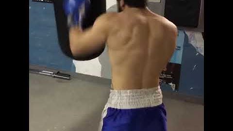 Luis Valdivia gunfire punches @ The Champion Boxing Club