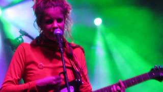 Spanish Bombs - Hinds (Zaragoza, Fiestas del Pilar, 12.10.19)