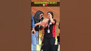 Baachi Samridhi Mam Ko Dekh Kr Rone Lagi 🥺❤️ #physicswallah #emotional