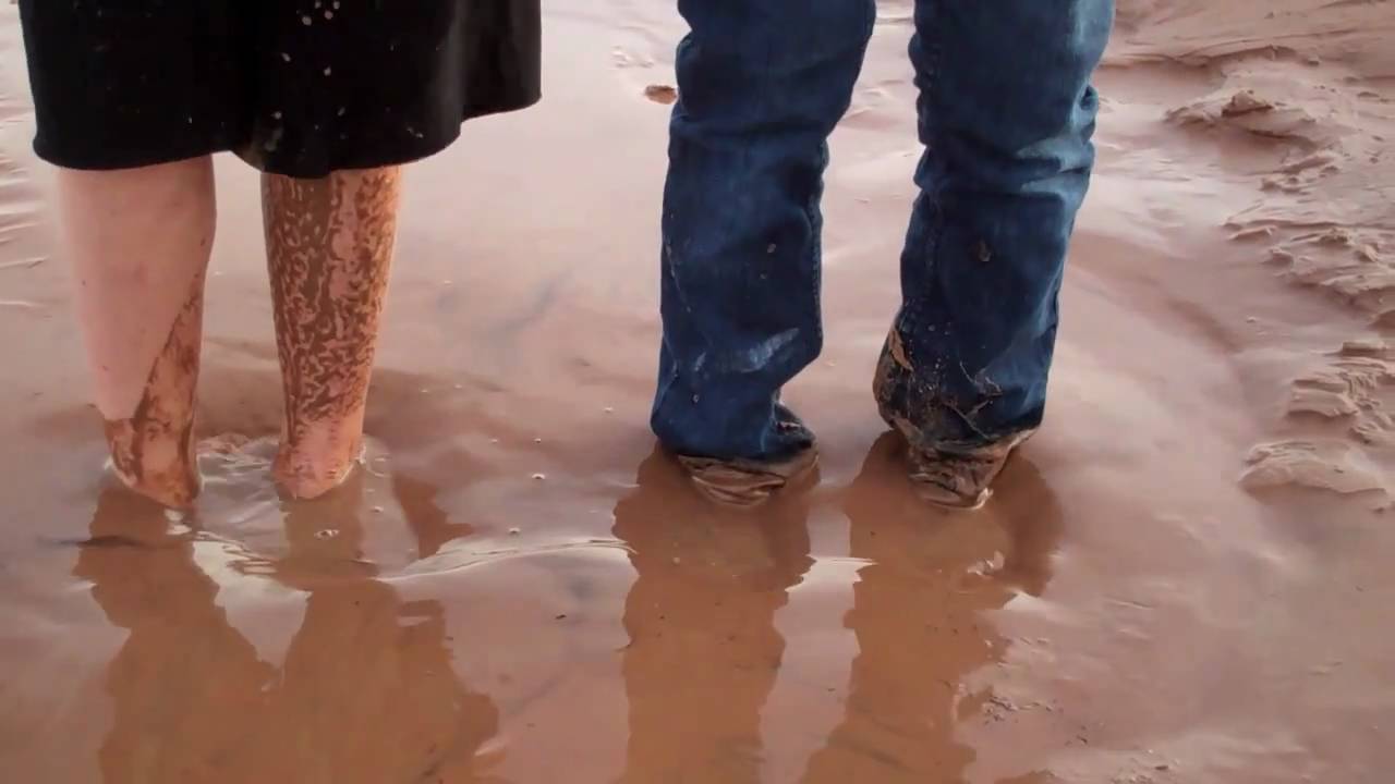 Stuck In Quicksand Sinking Sand And Water Quick Sand Girls Hd