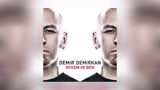 Video thumbnail of "Demir Demirkan – Aşktan Öte (Akustik)"
