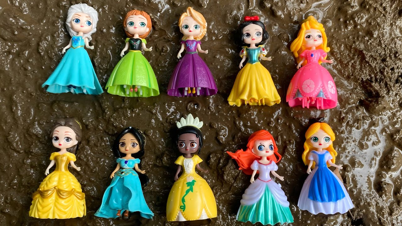 Relaxing ASMR Cleaning! Muddy Disney Princess Dolls in the Bathtub