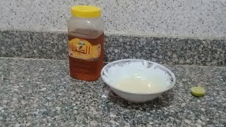 ماسك العسل والنشا لبشرة صافية وبدون عيوب 