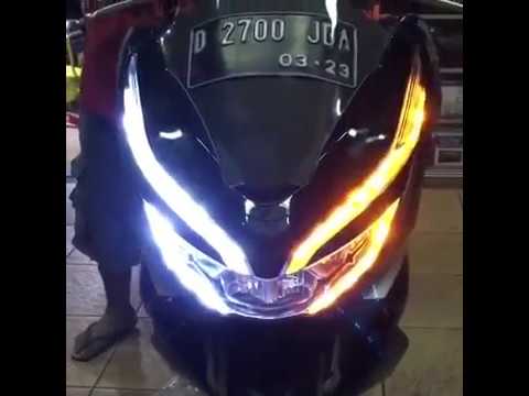 Tampilan Modifikasi Lampu Neon LED New PCX 150 Black 