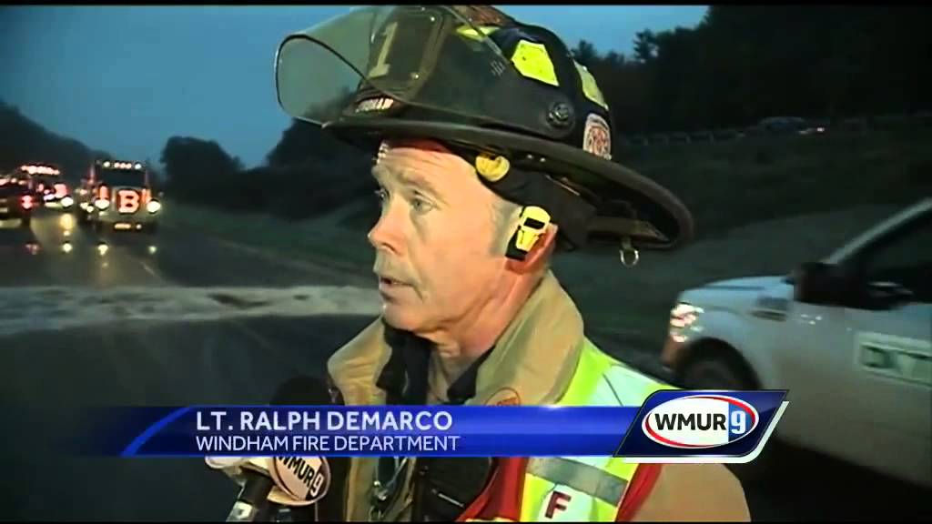 Overturned truck snarls traffic on I-93 - YouTube